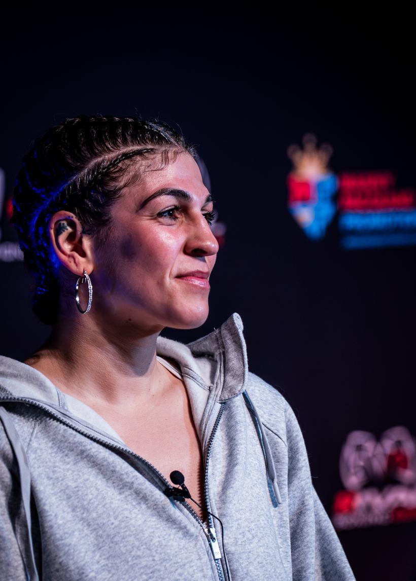 Fighter photographed quietly before the card